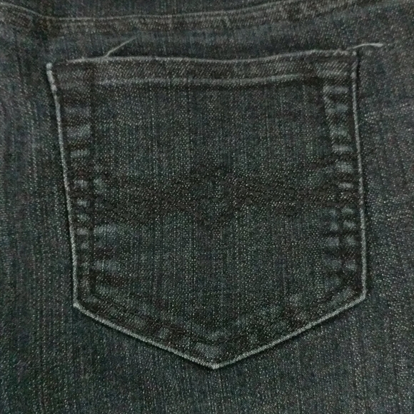 St. John's Bay Straight Leg Classic Fit Dark Wash Jeans - size 8 Petite - Picture 7 of 7